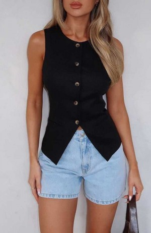 White Fox At The Races Vest Top Black | CXUABY-152