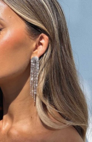 White Fox Chloe Chandelier Earrings Gold | EHXMJT-895