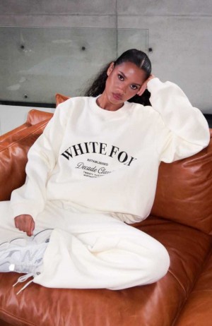 White Fox Decade Classics Essential Oversized Sweater Cream | KQEZMY-918