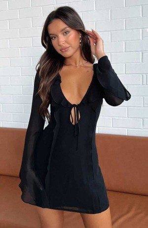 White Fox Falling To Pieces Long Sleeve Mini Dress Black | CRFOLB-981