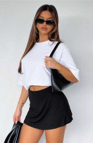 White Fox Give Me A Plan Skort Black | WBTKHX-307