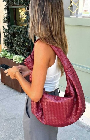 White Fox Lexi Shoulder Bag Maroon | DSKWNV-539