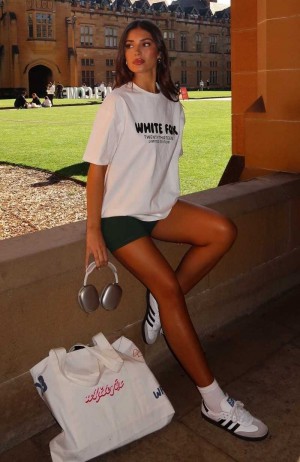 White Fox Looking For More Oversized Tee White | KTYNXH-125