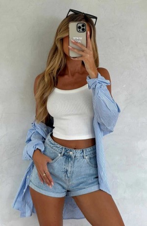 White Fox Missin' Something Denim Shorts Powder Blue Wash | MHUQAR-402