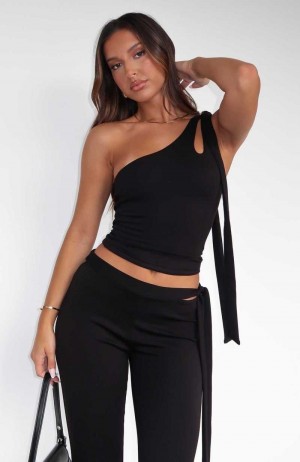 White Fox Reckless Romance One Shoulder Top Black | JVSNAK-023