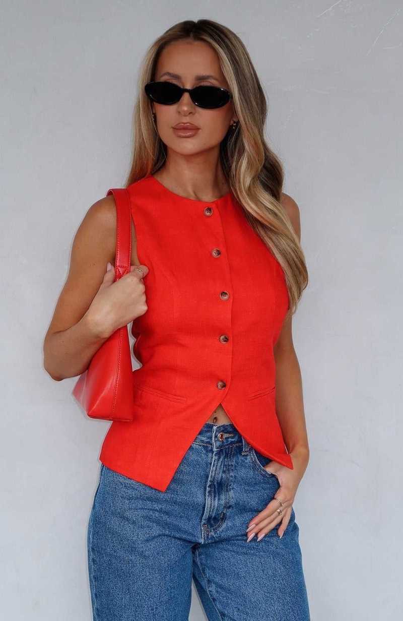 White Fox At The Races Vest Top Red | DCSAYR-751