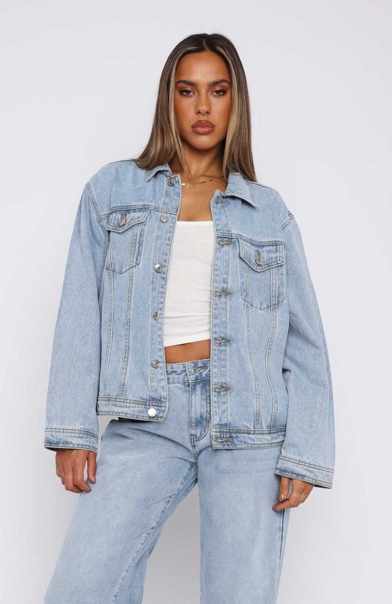 White Fox Back Street Denim Jacket Light Blue Wash | DKLBMA-401