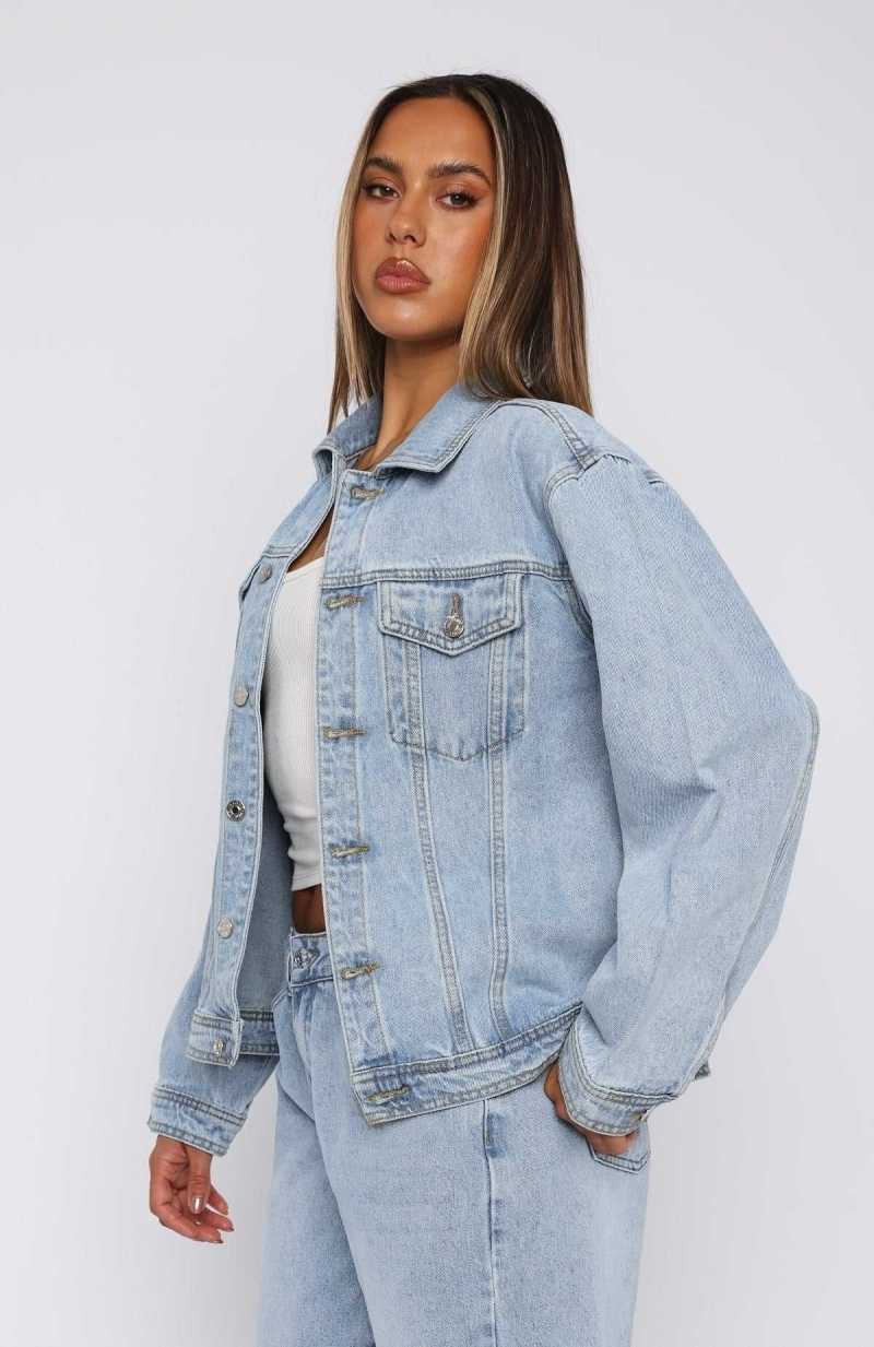 White Fox Back Street Denim Jacket Light Blue Wash | DKLBMA-401