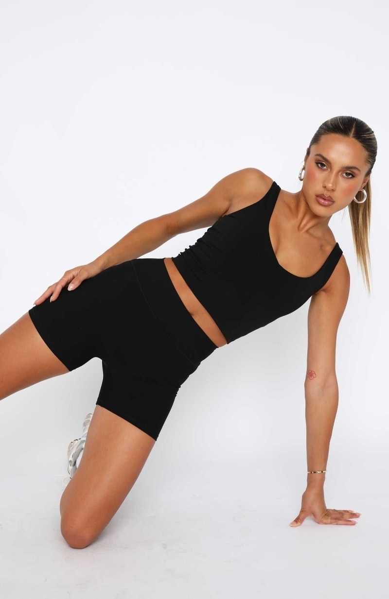 White Fox Balance Sports Crop Black | AXCWDN-035