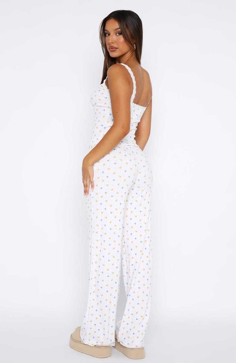 White Fox Blissful Dreams Pyjamas Set Buttercup Floral | LWVMJA-803