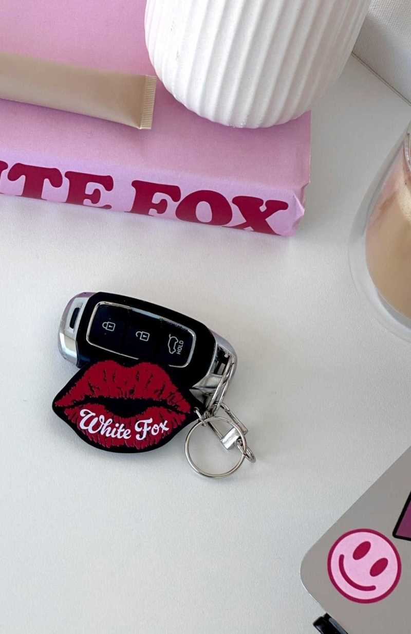 White Fox Catching Feels Keychain Red | NDWFGL-537