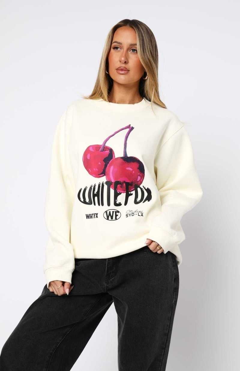 White Fox Cherry Swish Oversized Sweater Cream | RIGKSP-419