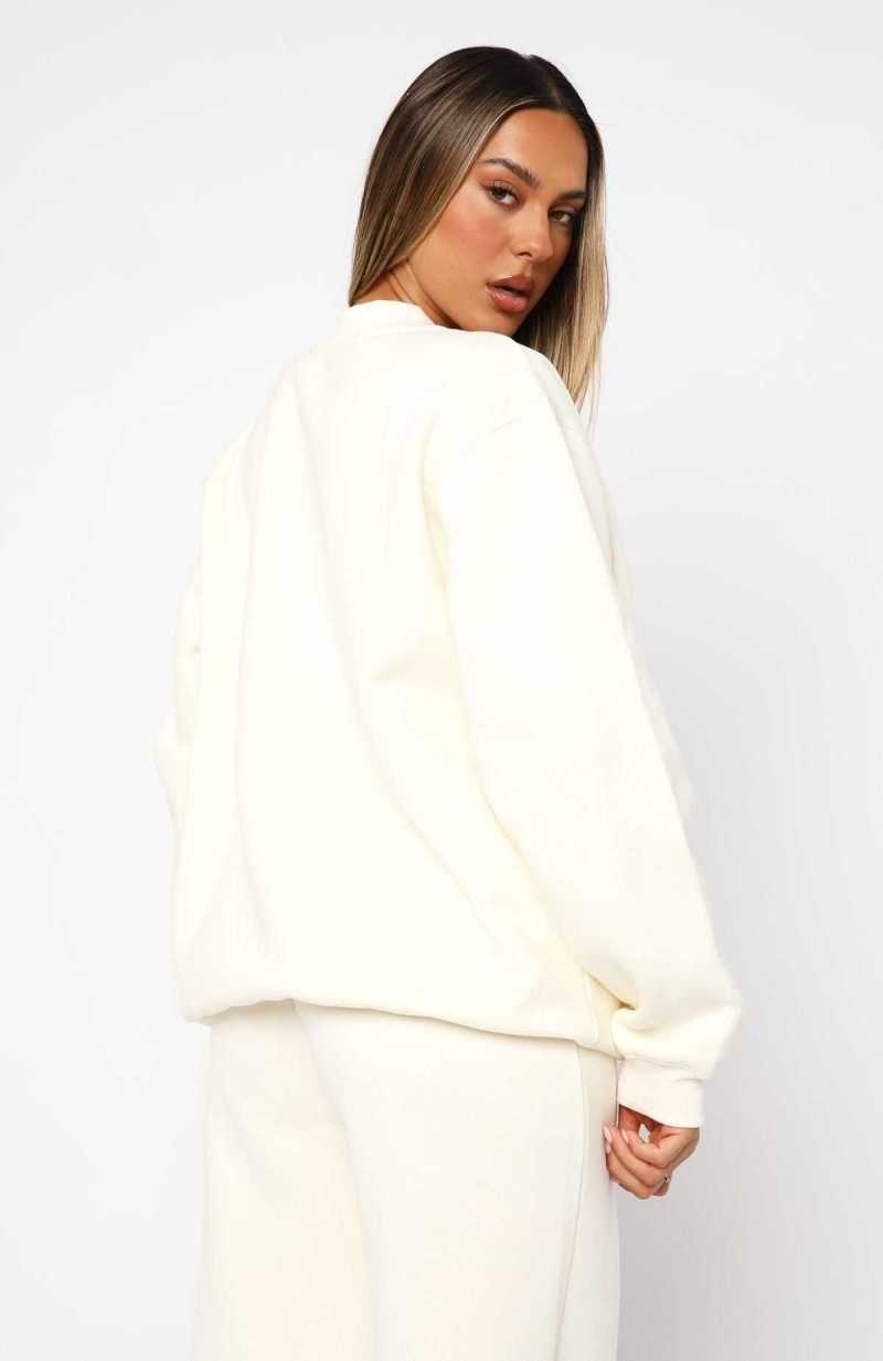 White Fox Decade Classics Essential Oversized Sweater Cream | KQEZMY-918