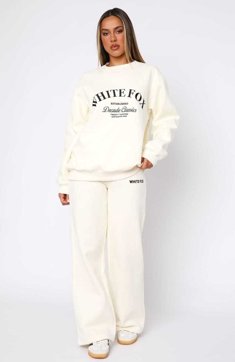 White Fox Decade Classics Essential Oversized Sweater Cream | KQEZMY-918