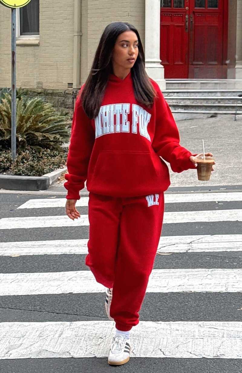 White Fox Decade Classics Varsity Sweatpants Red | ORBYXU-206