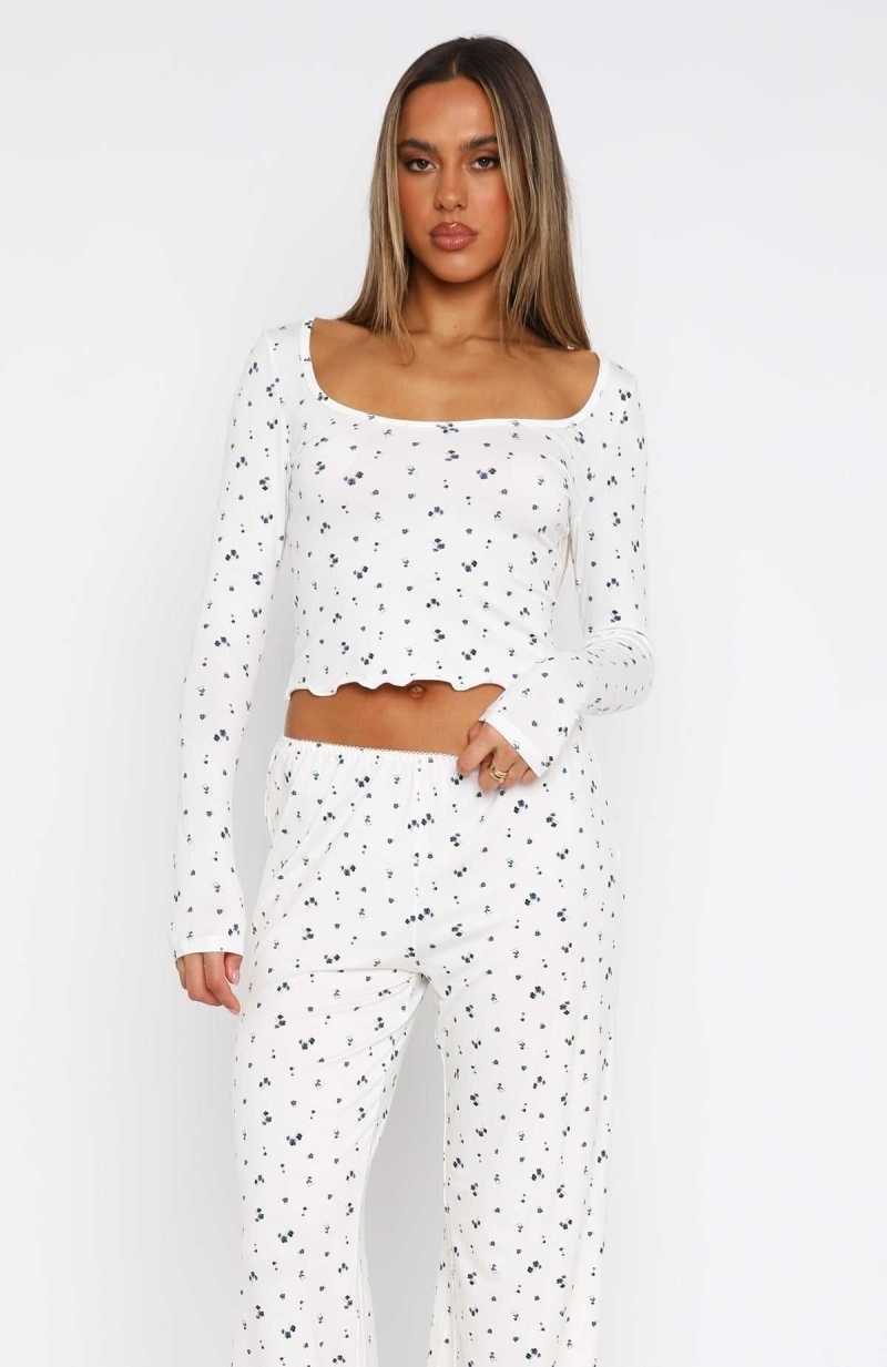 White Fox Dreamy Long Sleeve Pyjama Top Ditsy Blues | XAHOPG-675