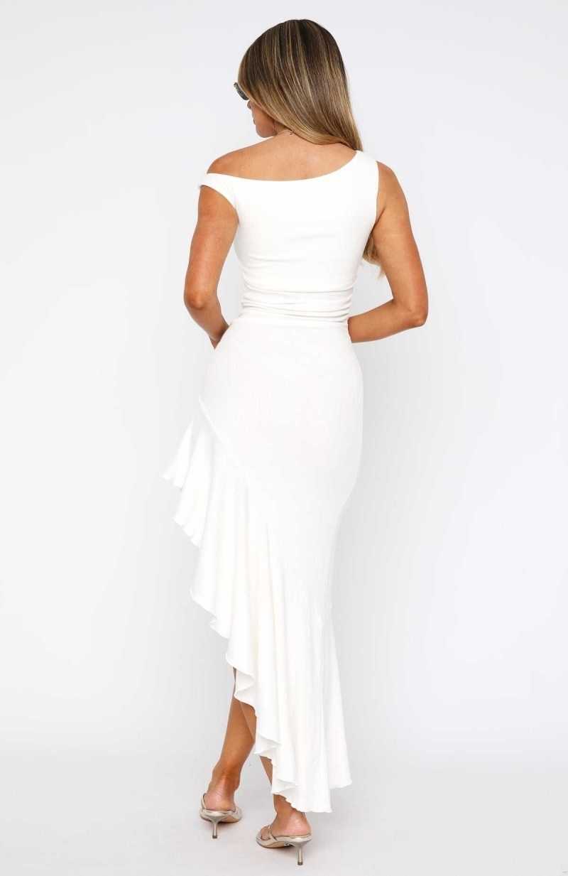 White Fox Everybody Loves It Maxi Dress White | TEFJMC-521