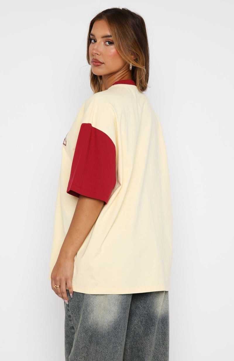 White Fox Fearlessly Flying Oversized Tee Cream | RJGWDV-827