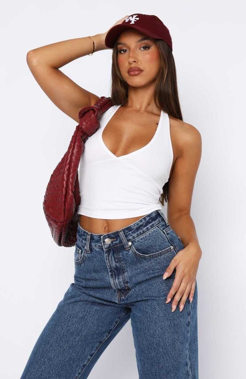 White Fox Have To Getaway Halter Top White | WTGEQD-785