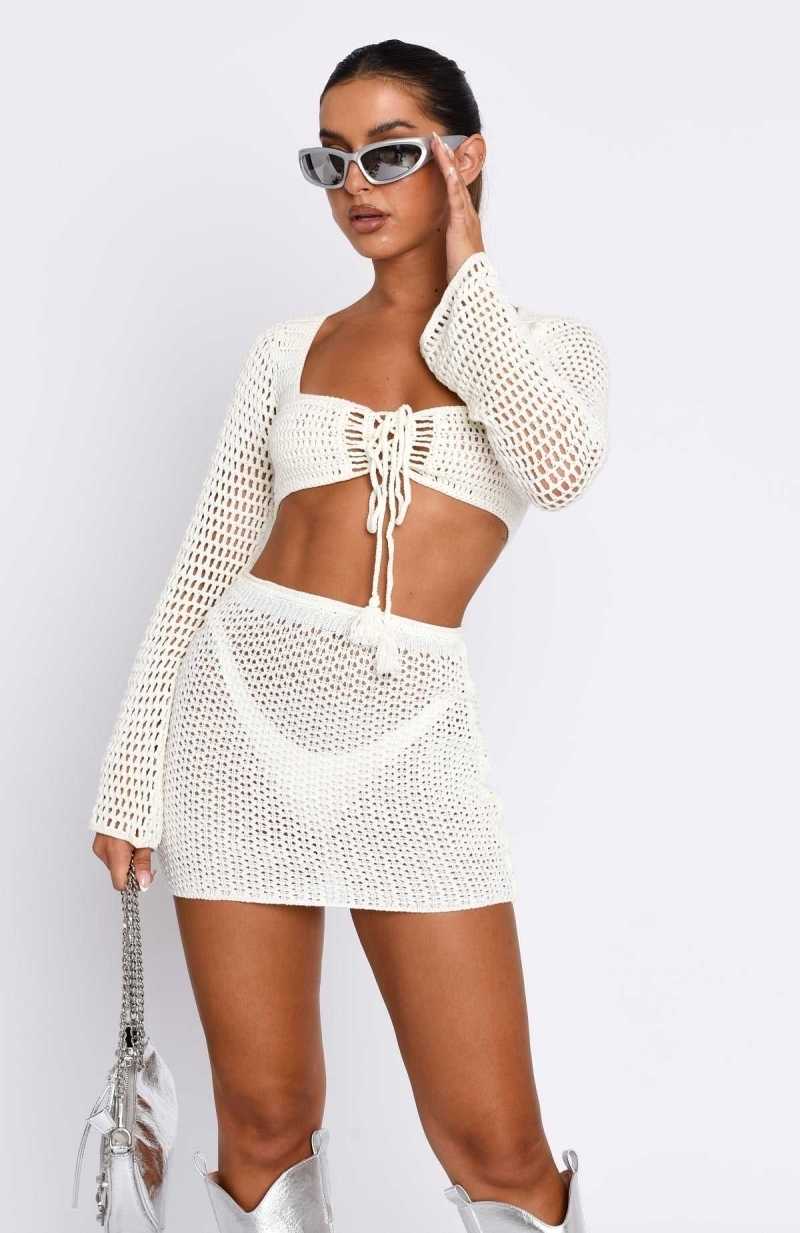 White Fox I Was Here Long Sleeve Crochet Crop Off White | DKLMST-247