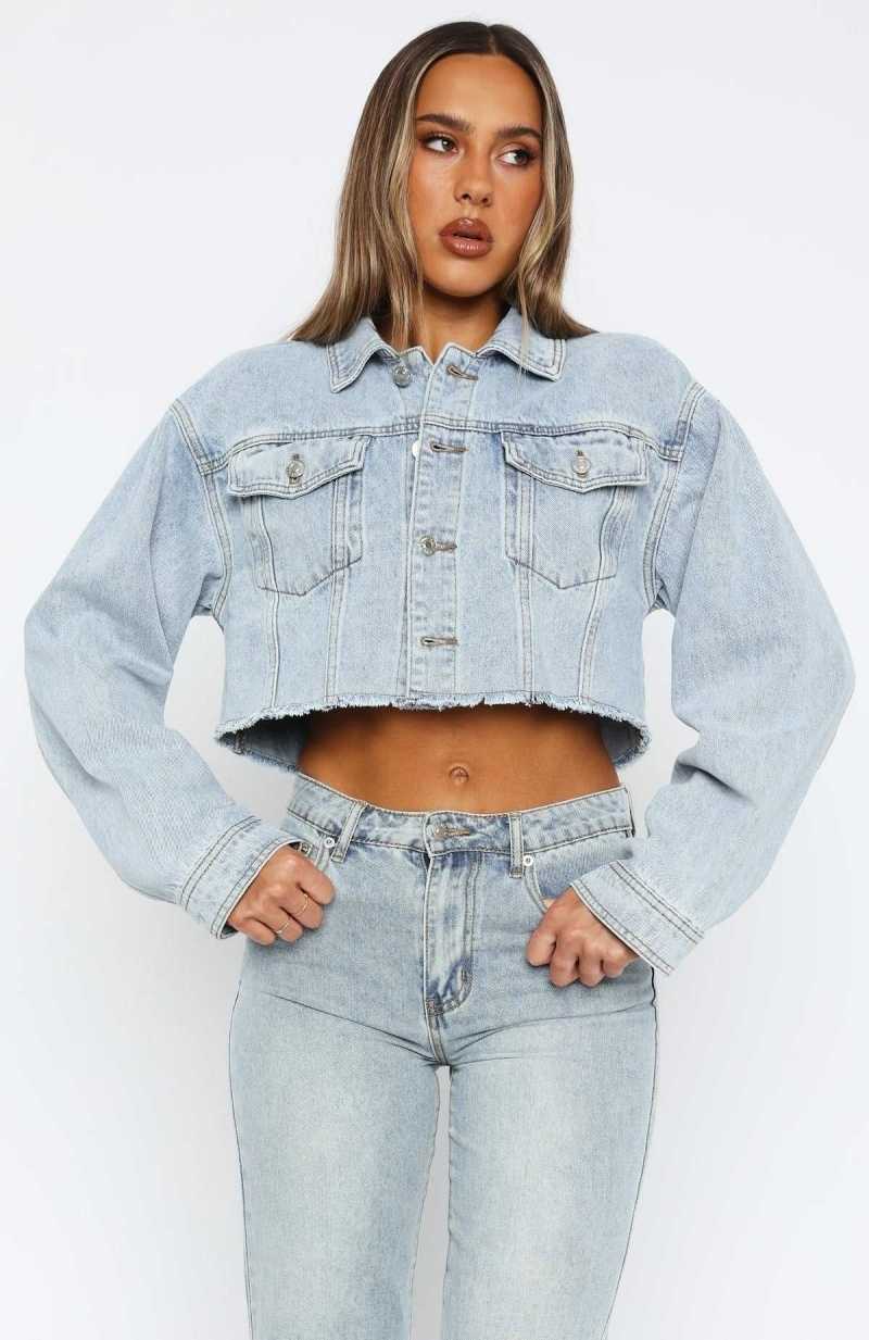 White Fox Lightspeed Cropped Denim Jacket Light Blue Wash | XFCVWM-451