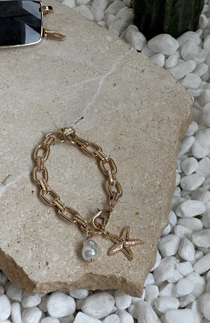 White Fox Lost At Sea Charm Bracelet Gold | FVAXYS-398