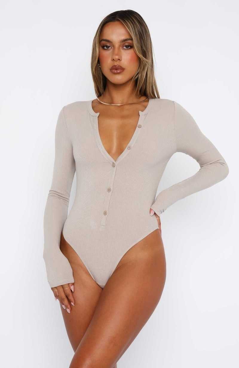 White Fox Never Be Tamed Long Sleeve Bodysuit Nude | ANMBCH-394