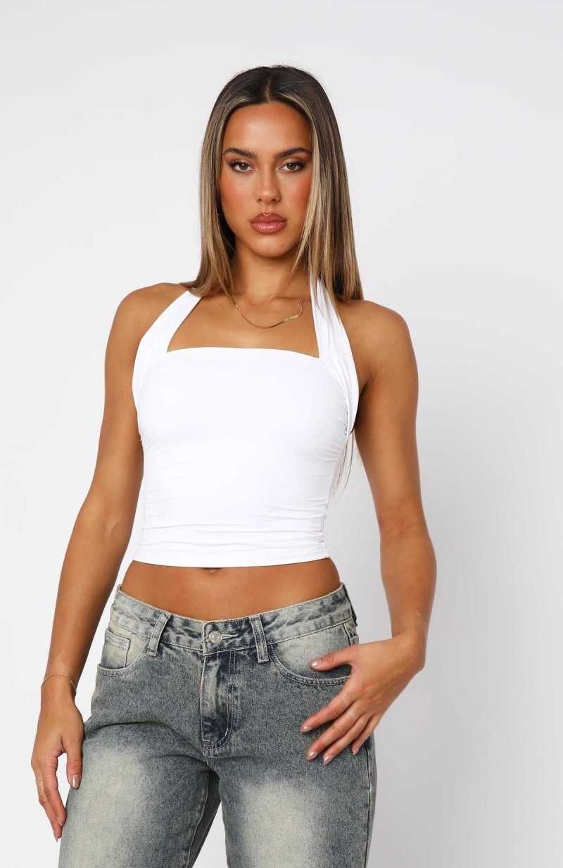 White Fox Out Of Touch Halter Top White | ARJVZI-253