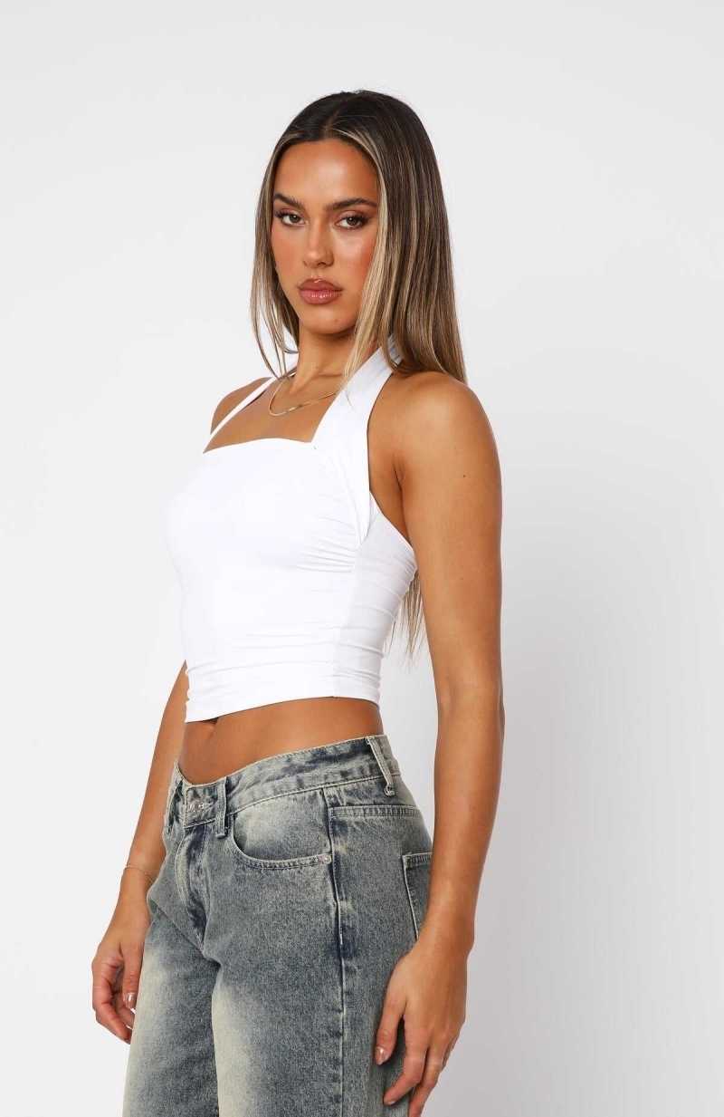 White Fox Out Of Touch Halter Top White | ARJVZI-253