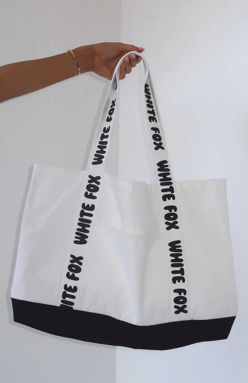 White Fox Queen Energy Tote Bag Off White/Black | FRVCZN-365