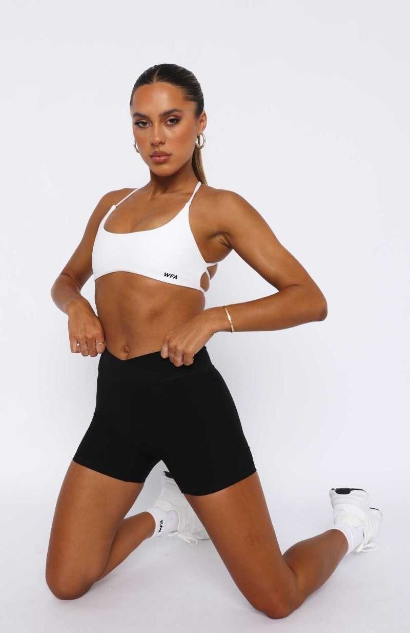 White Fox She's Healthy Sports Crop White | BRLOHZ-475