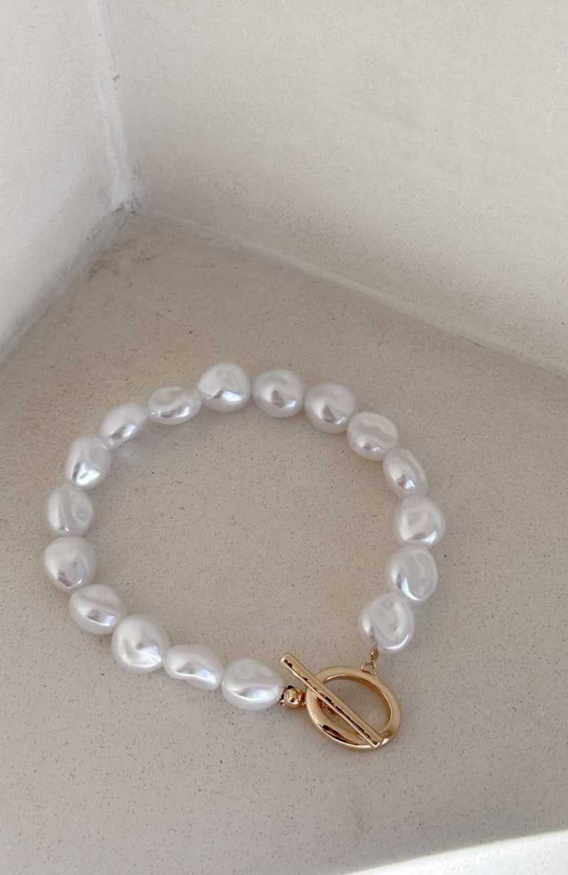 White Fox Sunkissed Bracelet Pearl | OGJTNE-423