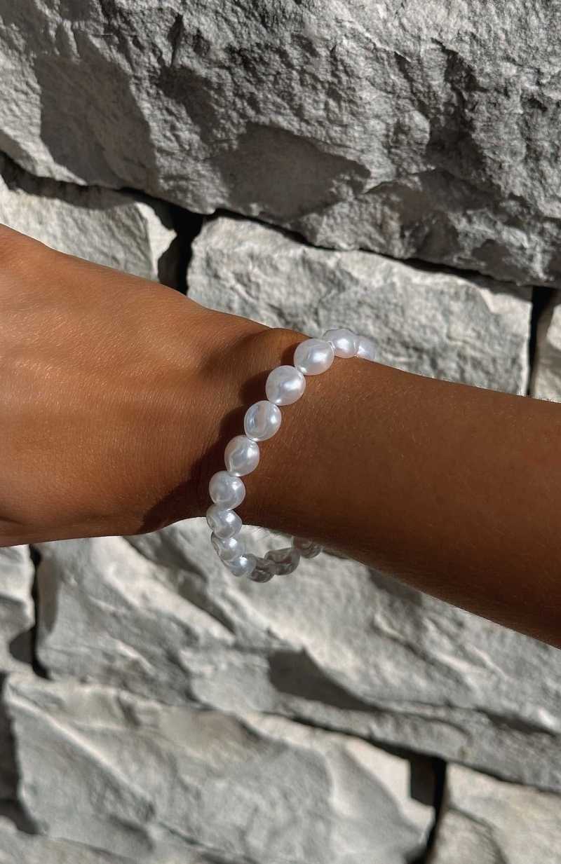 White Fox Sunkissed Bracelet Pearl | OGJTNE-423