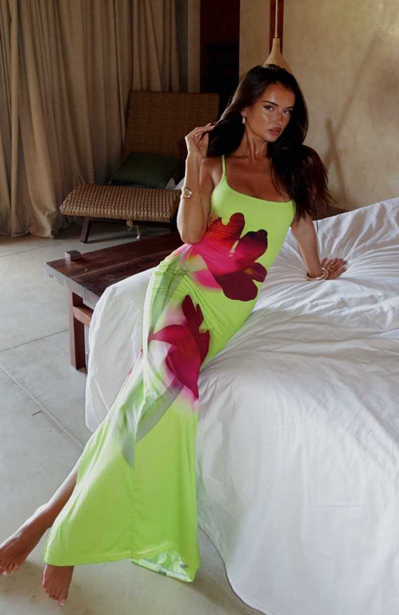 White Fox Take A Breath Maxi Dress Lime Blossom | MAISBE-285