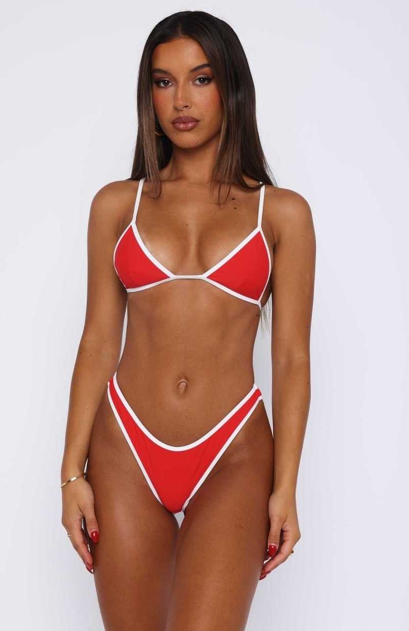 White Fox Take Notice Bikini Top Red/White | MBCQUE-765