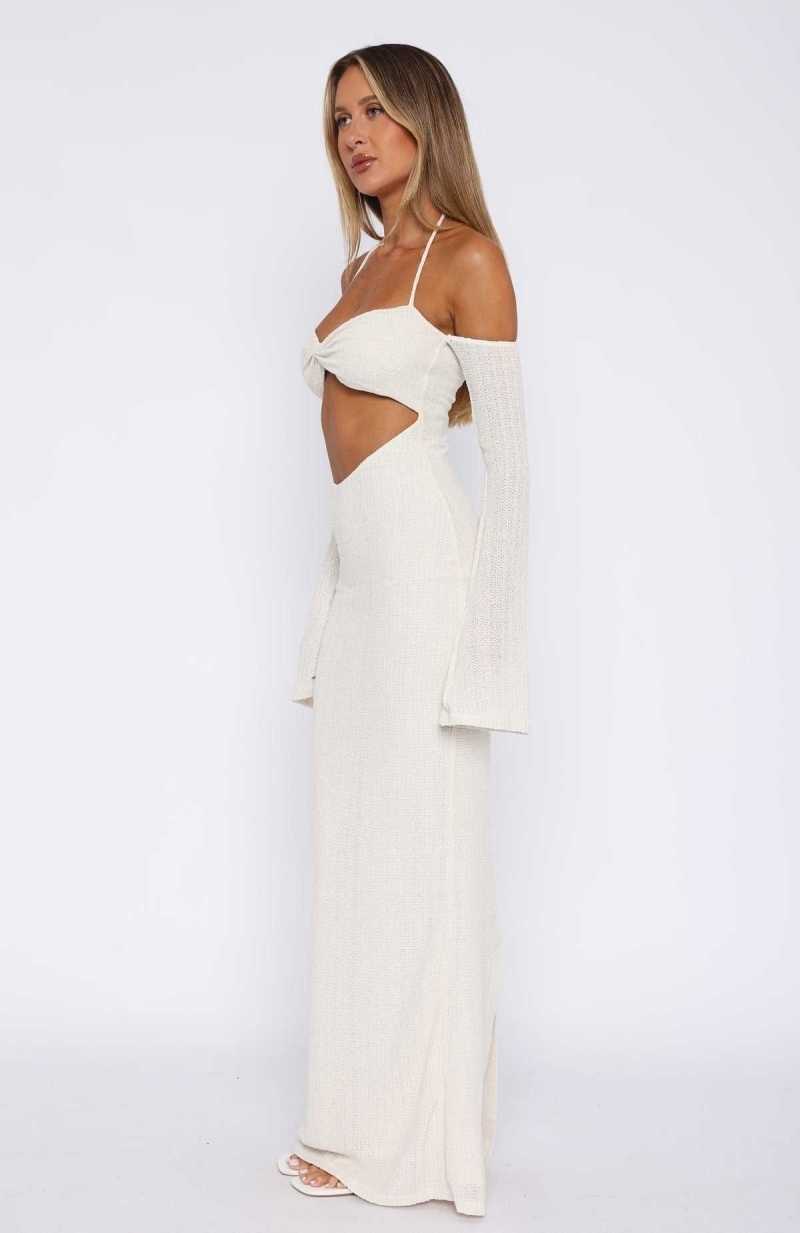 White Fox To The Beach Long Sleeve Maxi Dress Cream | ZMOUVP-943