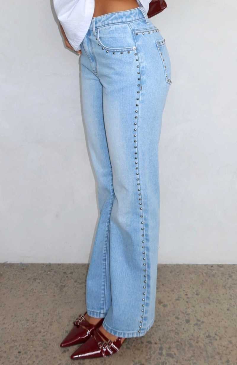 White Fox Unmatched Studded Mid Rise Straight Leg Jeans Cerulean Wash | MBWINV-206