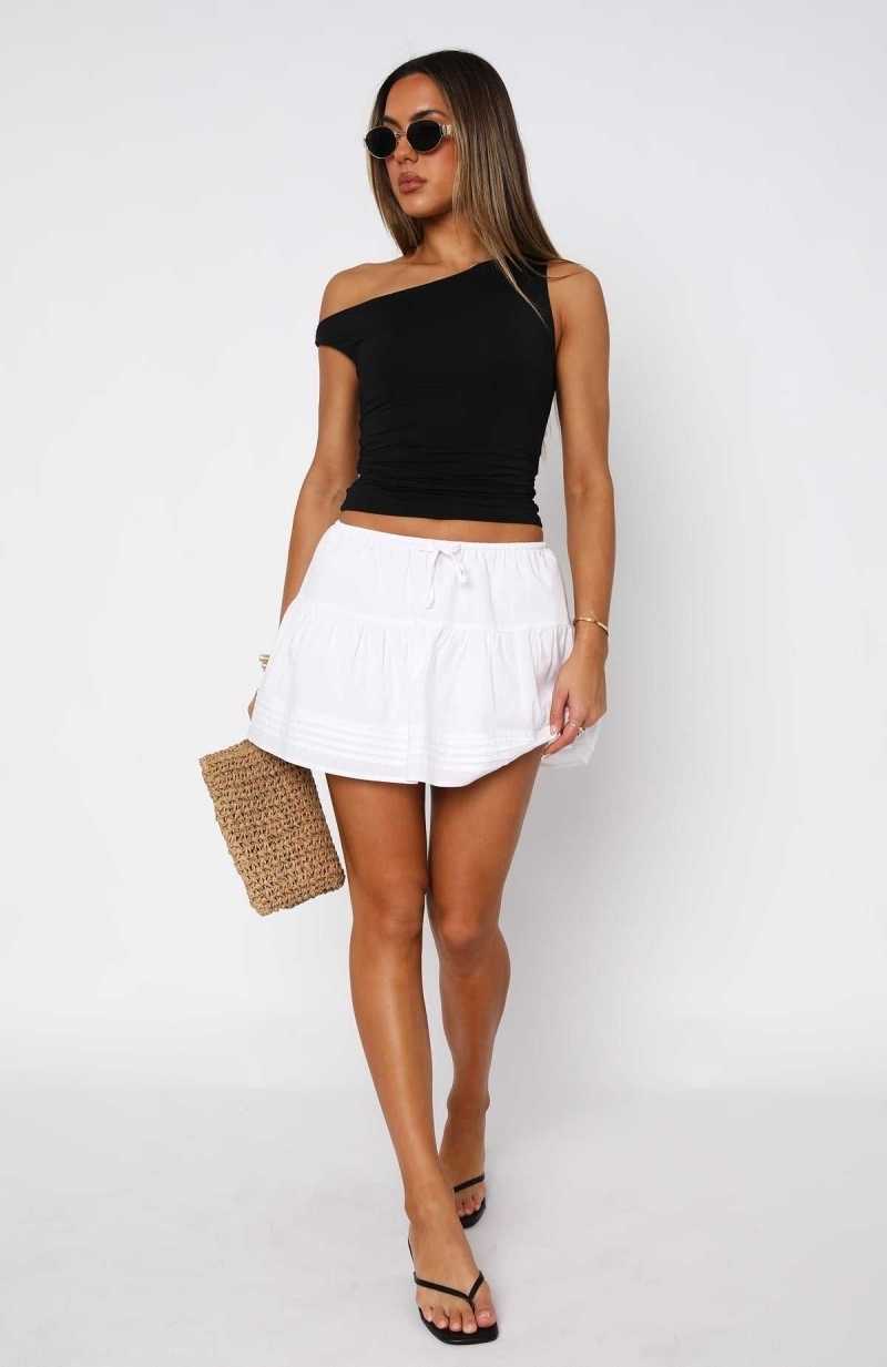 White Fox Where Were You Mini Skirt White | CHUMFT-074