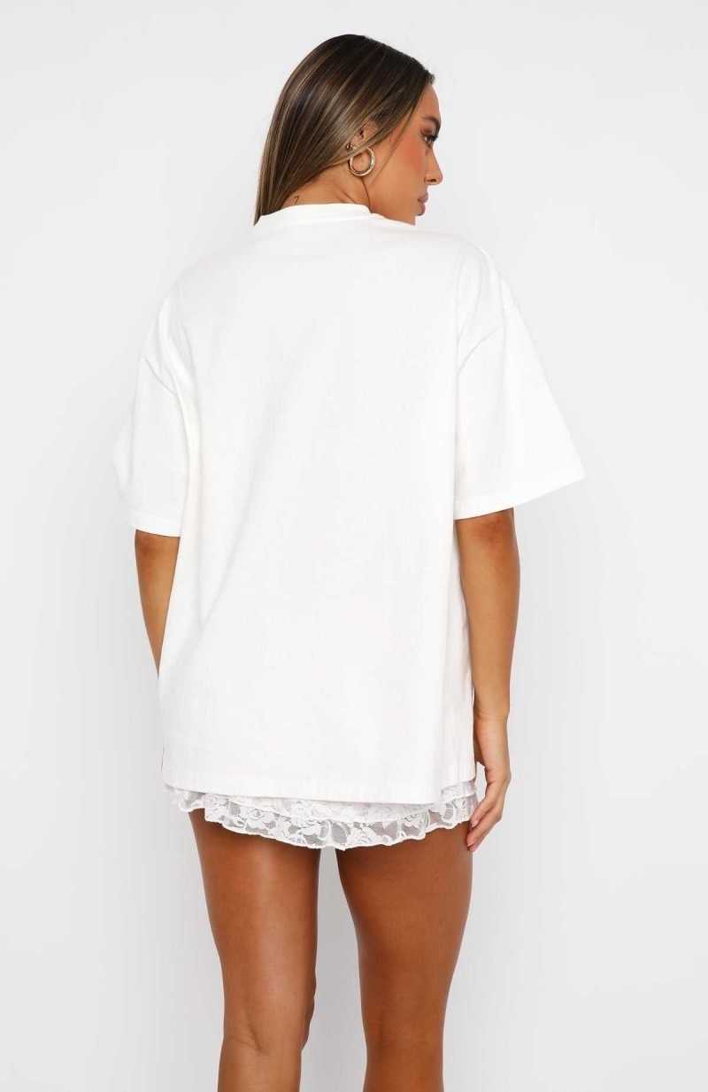 White Fox With Love In The Moment Oversized Tee White | PINFHT-895